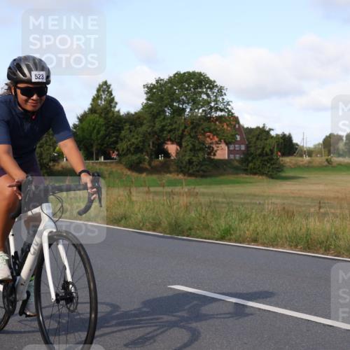 25.08.2024 - Elbe Triathlon Hamburg Fuchs,  Jonas http://msf.ph/oto/6845453 25.08.2024 09:48:07 Radfahren 523, 440, 500, 204, 397 meine-sportfotos.de