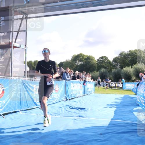 25.08.2024 - Elbe Triathlon Hamburg H.Heesch http://msf.ph/oto/6845454 25.08.2024 10:37:20 Ziel 109, 190, 229 meine-sportfotos.de