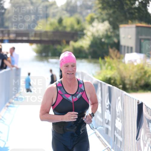 25.08.2024 - Elbe Triathlon Hamburg H.Heesch http://msf.ph/oto/6845455 25.08.2024 14:43:52 Schwimmen  meine-sportfotos.de
