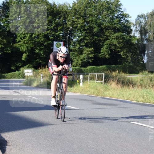 25.08.2024 - Elbe Triathlon Hamburg Fuchs,  Jonas http://msf.ph/oto/6845457 25.08.2024 09:06:38 Radfahren 40, 62, 172 meine-sportfotos.de