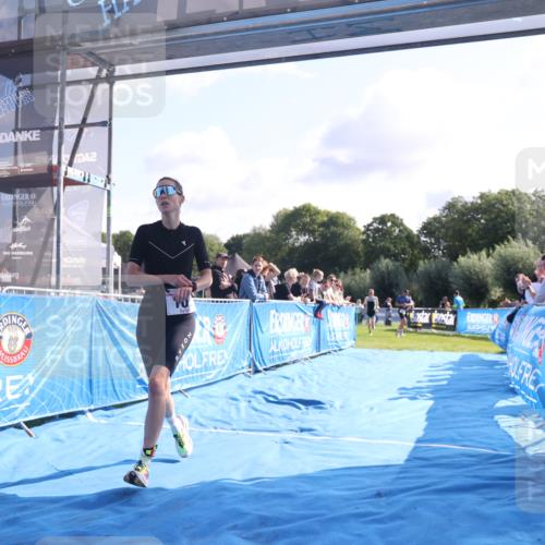 25.08.2024 - Elbe Triathlon Hamburg H.Heesch http://msf.ph/oto/6845459 25.08.2024 10:37:20 Ziel 109, 190, 229 meine-sportfotos.de