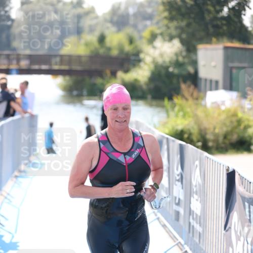 25.08.2024 - Elbe Triathlon Hamburg H.Heesch http://msf.ph/oto/6845460 25.08.2024 14:43:52 Schwimmen  meine-sportfotos.de
