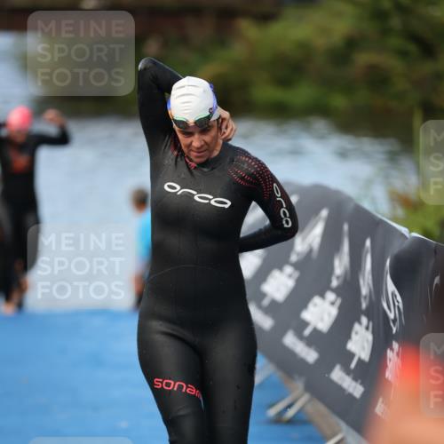 25.08.2024 - Elbe Triathlon Hamburg H.Heesch http://msf.ph/oto/6845469 25.08.2024 08:47:41 Schwimmen 119, 122, 130, 136, 137, 144, 165, 181, 185, 194 meine-sportfotos.de