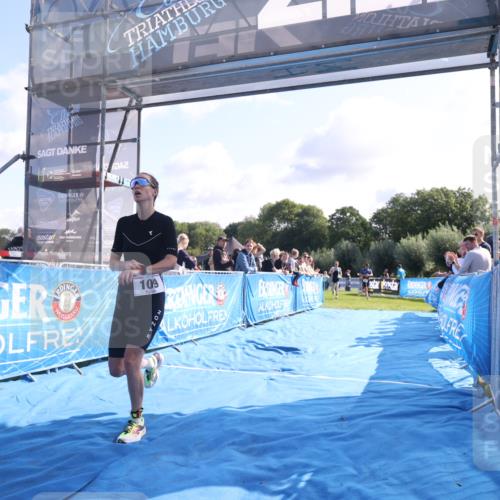 25.08.2024 - Elbe Triathlon Hamburg H.Heesch http://msf.ph/oto/6845472 25.08.2024 10:37:20 Ziel 109, 190, 229 meine-sportfotos.de