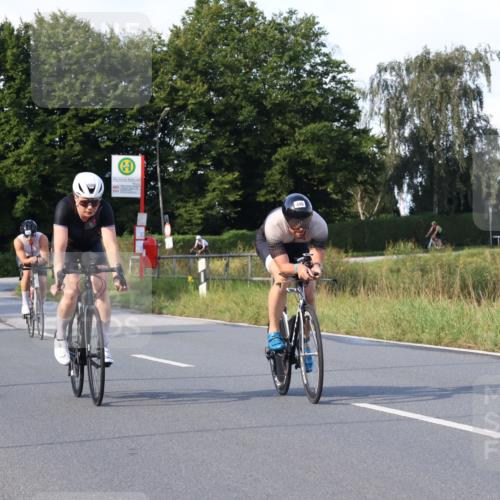 25.08.2024 - Elbe Triathlon Hamburg Fuchs,  Jonas http://msf.ph/oto/6845485 25.08.2024 09:48:11 Radfahren 523, 440, 500, 204, 397, 156 meine-sportfotos.de