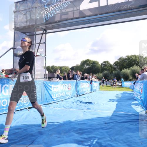 25.08.2024 - Elbe Triathlon Hamburg H.Heesch http://msf.ph/oto/6845495 25.08.2024 10:37:21 Ziel 109, 190, 229 meine-sportfotos.de