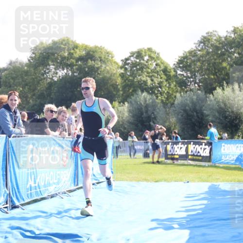 25.08.2024 - Elbe Triathlon Hamburg H.Heesch http://msf.ph/oto/6845501 25.08.2024 10:37:24 Ziel 109, 190, 229 meine-sportfotos.de