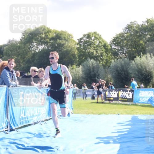 25.08.2024 - Elbe Triathlon Hamburg H.Heesch http://msf.ph/oto/6845506 25.08.2024 10:37:24 Ziel 109, 190, 229 meine-sportfotos.de