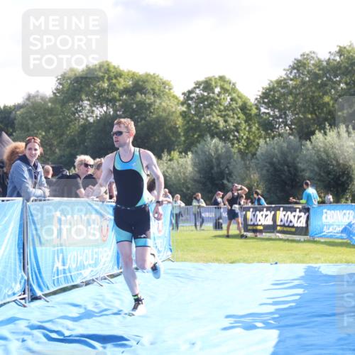 25.08.2024 - Elbe Triathlon Hamburg H.Heesch http://msf.ph/oto/6845512 25.08.2024 10:37:24 Ziel 109, 190, 229 meine-sportfotos.de