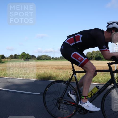 25.08.2024 - Elbe Triathlon Hamburg Fuchs,  Jonas http://msf.ph/oto/6845515 25.08.2024 09:06:39 Radfahren 40, 62, 172 meine-sportfotos.de