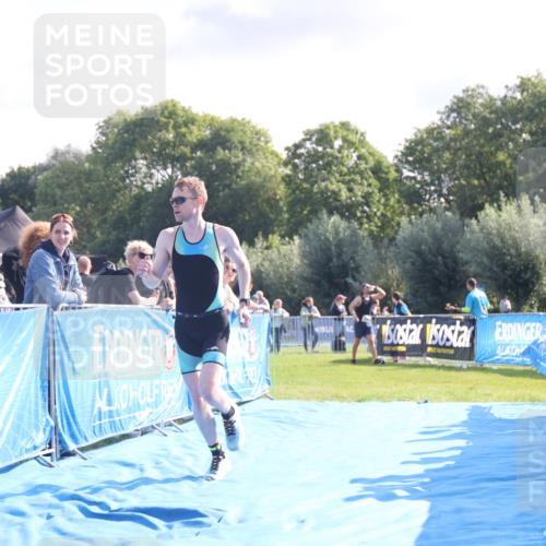 25.08.2024 - Elbe Triathlon Hamburg H.Heesch http://msf.ph/oto/6845517 25.08.2024 10:37:24 Ziel 109, 190, 229 meine-sportfotos.de