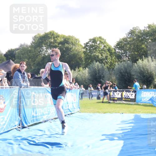 25.08.2024 - Elbe Triathlon Hamburg H.Heesch http://msf.ph/oto/6845519 25.08.2024 10:37:24 Ziel 109, 190, 229 meine-sportfotos.de