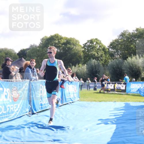 25.08.2024 - Elbe Triathlon Hamburg H.Heesch http://msf.ph/oto/6845530 25.08.2024 10:37:25 Ziel 109, 190, 229 meine-sportfotos.de