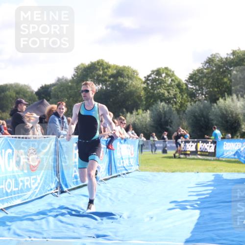 25.08.2024 - Elbe Triathlon Hamburg H.Heesch http://msf.ph/oto/6845533 25.08.2024 10:37:25 Ziel 109, 190, 229 meine-sportfotos.de