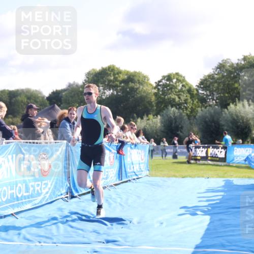 25.08.2024 - Elbe Triathlon Hamburg H.Heesch http://msf.ph/oto/6845536 25.08.2024 10:37:25 Ziel 109, 190, 229 meine-sportfotos.de