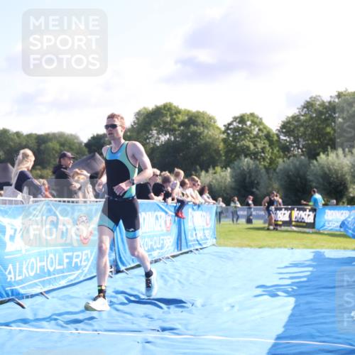 25.08.2024 - Elbe Triathlon Hamburg H.Heesch http://msf.ph/oto/6845553 25.08.2024 10:37:25 Ziel 109, 190, 229 meine-sportfotos.de