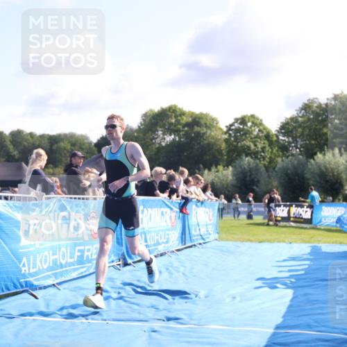 25.08.2024 - Elbe Triathlon Hamburg H.Heesch http://msf.ph/oto/6845558 25.08.2024 10:37:25 Ziel 109, 190, 229 meine-sportfotos.de