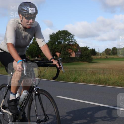25.08.2024 - Elbe Triathlon Hamburg Fuchs,  Jonas http://msf.ph/oto/6845564 25.08.2024 09:48:15 Radfahren 440, 500, 204, 397, 156, 323, 499, 491 meine-sportfotos.de