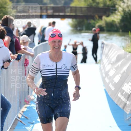 25.08.2024 - Elbe Triathlon Hamburg H.Heesch http://msf.ph/oto/6845586 25.08.2024 14:44:11 Schwimmen  meine-sportfotos.de