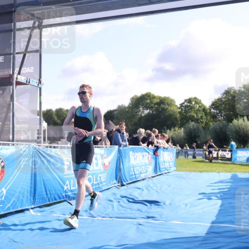 25.08.2024 - Elbe Triathlon Hamburg H.Heesch http://msf.ph/oto/6845592 25.08.2024 10:37:25 Ziel 109, 190, 229 meine-sportfotos.de