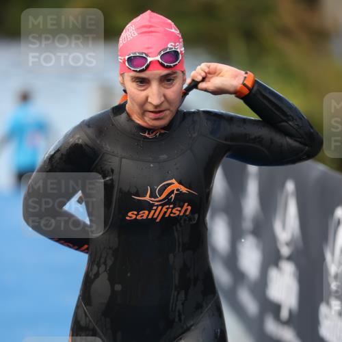 25.08.2024 - Elbe Triathlon Hamburg H.Heesch http://msf.ph/oto/6845595 25.08.2024 08:47:50 Schwimmen 119, 130, 136, 137, 144, 181, 185 meine-sportfotos.de
