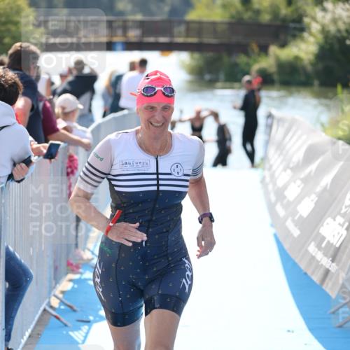 25.08.2024 - Elbe Triathlon Hamburg H.Heesch http://msf.ph/oto/6845600 25.08.2024 14:44:12 Schwimmen  meine-sportfotos.de