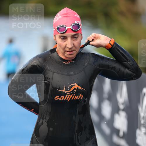25.08.2024 - Elbe Triathlon Hamburg H.Heesch http://msf.ph/oto/6845601 25.08.2024 08:47:50 Schwimmen 119, 130, 136, 137, 144, 181, 185 meine-sportfotos.de