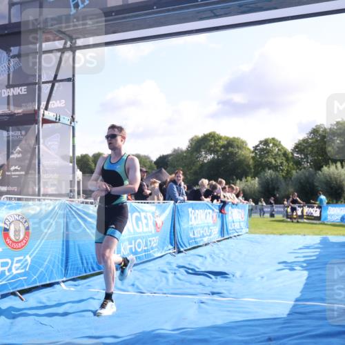 25.08.2024 - Elbe Triathlon Hamburg H.Heesch http://msf.ph/oto/6845606 25.08.2024 10:37:25 Ziel 109, 190, 229 meine-sportfotos.de