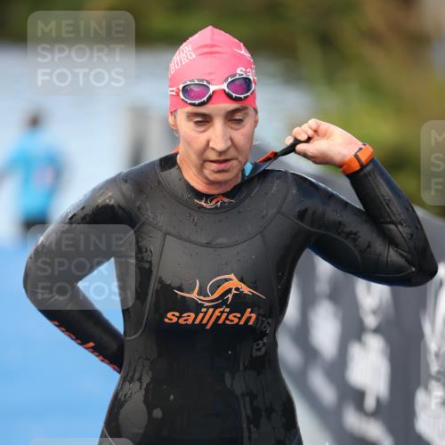25.08.2024 - Elbe Triathlon Hamburg H.Heesch http://msf.ph/oto/6845607 25.08.2024 08:47:50 Schwimmen 119, 130, 136, 137, 144, 181, 185 meine-sportfotos.de
