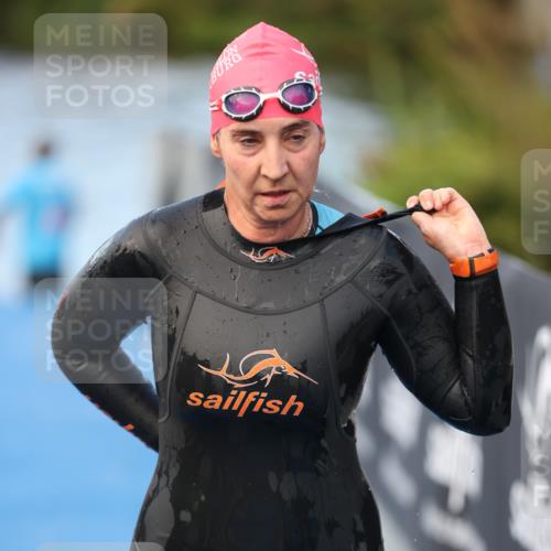 25.08.2024 - Elbe Triathlon Hamburg H.Heesch http://msf.ph/oto/6845617 25.08.2024 08:47:50 Schwimmen 119, 130, 136, 137, 144, 181, 185 meine-sportfotos.de