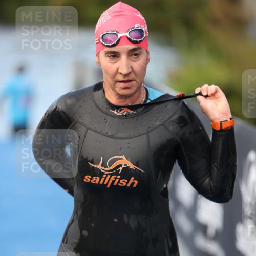 25.08.2024 - Elbe Triathlon Hamburg H.Heesch http://msf.ph/oto/6845624 25.08.2024 08:47:50 Schwimmen 119, 130, 136, 137, 144, 181, 185 meine-sportfotos.de