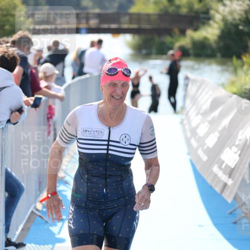 25.08.2024 - Elbe Triathlon Hamburg H.Heesch http://msf.ph/oto/6845629 25.08.2024 14:44:12 Schwimmen  meine-sportfotos.de