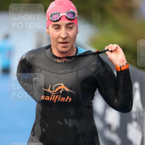 25.08.2024 - Elbe Triathlon Hamburg H.Heesch http://msf.ph/oto/6845636 25.08.2024 08:47:50 Schwimmen 119, 130, 136, 137, 144, 181, 185 meine-sportfotos.de