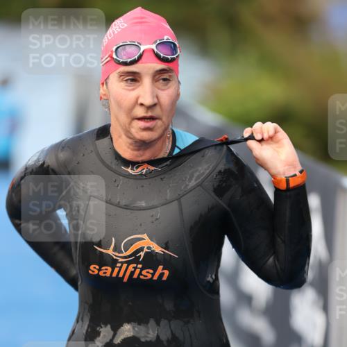 25.08.2024 - Elbe Triathlon Hamburg H.Heesch http://msf.ph/oto/6845645 25.08.2024 08:47:50 Schwimmen 119, 130, 136, 137, 144, 181, 185 meine-sportfotos.de