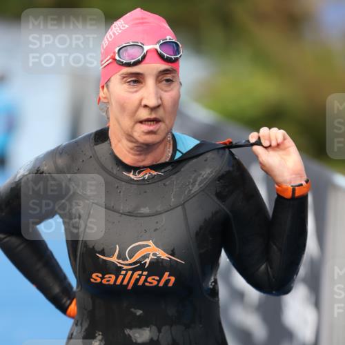 25.08.2024 - Elbe Triathlon Hamburg H.Heesch http://msf.ph/oto/6845649 25.08.2024 08:47:50 Schwimmen 119, 130, 136, 137, 144, 181, 185 meine-sportfotos.de