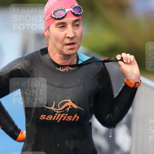 25.08.2024 - Elbe Triathlon Hamburg H.Heesch http://msf.ph/oto/6845660 25.08.2024 08:47:50 Schwimmen 119, 130, 136, 137, 144, 181, 185 meine-sportfotos.de
