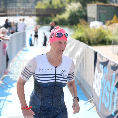 25.08.2024 - Elbe Triathlon Hamburg H.Heesch http://msf.ph/oto/6845668 25.08.2024 14:44:12 Schwimmen  meine-sportfotos.de