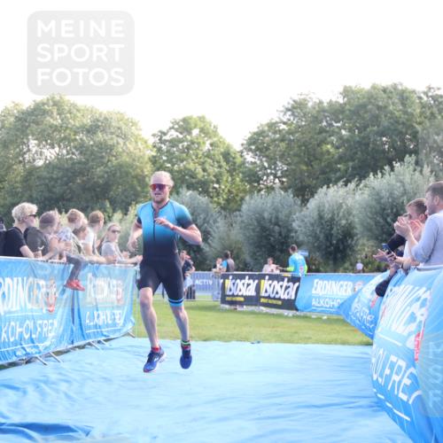 25.08.2024 - Elbe Triathlon Hamburg H.Heesch http://msf.ph/oto/6845680 25.08.2024 10:37:54 Ziel 167 meine-sportfotos.de