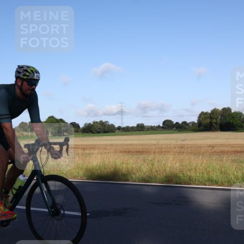 25.08.2024 - Elbe Triathlon Hamburg Fuchs,  Jonas http://msf.ph/oto/6845687 25.08.2024 09:07:02 Radfahren 79, 262, 313 meine-sportfotos.de