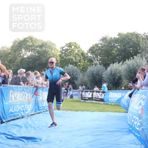 25.08.2024 - Elbe Triathlon Hamburg H.Heesch http://msf.ph/oto/6845700 25.08.2024 10:37:55 Ziel 167 meine-sportfotos.de