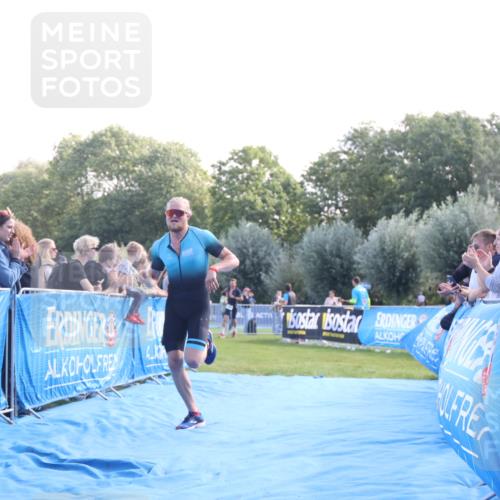 25.08.2024 - Elbe Triathlon Hamburg H.Heesch http://msf.ph/oto/6845705 25.08.2024 10:37:55 Ziel 167 meine-sportfotos.de