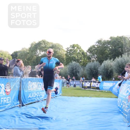 25.08.2024 - Elbe Triathlon Hamburg H.Heesch http://msf.ph/oto/6845735 25.08.2024 10:37:55 Ziel 167 meine-sportfotos.de