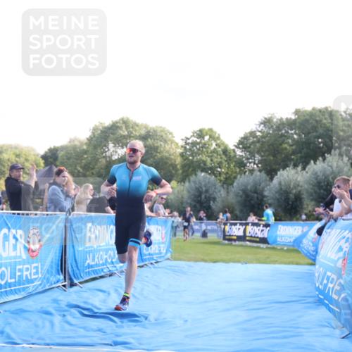 25.08.2024 - Elbe Triathlon Hamburg H.Heesch http://msf.ph/oto/6845739 25.08.2024 10:37:55 Ziel 167 meine-sportfotos.de