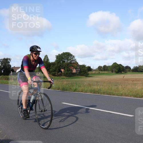 25.08.2024 - Elbe Triathlon Hamburg Fuchs,  Jonas http://msf.ph/oto/6845742 25.08.2024 09:48:28 Radfahren 393, 203, 517, 366, 549, 352 meine-sportfotos.de