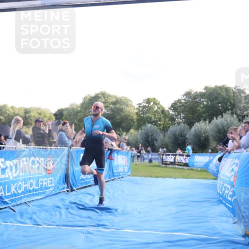 25.08.2024 - Elbe Triathlon Hamburg H.Heesch http://msf.ph/oto/6845746 25.08.2024 10:37:55 Ziel 167 meine-sportfotos.de