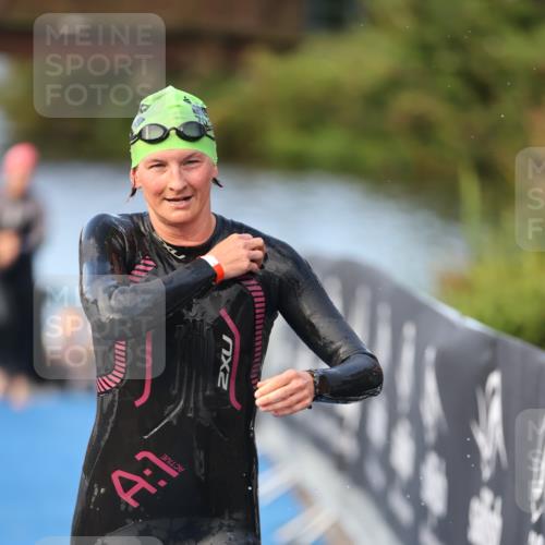 25.08.2024 - Elbe Triathlon Hamburg H.Heesch http://msf.ph/oto/6845767 25.08.2024 08:48:43 Schwimmen 114, 133, 143, 170 meine-sportfotos.de