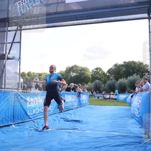 25.08.2024 - Elbe Triathlon Hamburg H.Heesch http://msf.ph/oto/6845769 25.08.2024 10:37:55 Ziel 167 meine-sportfotos.de