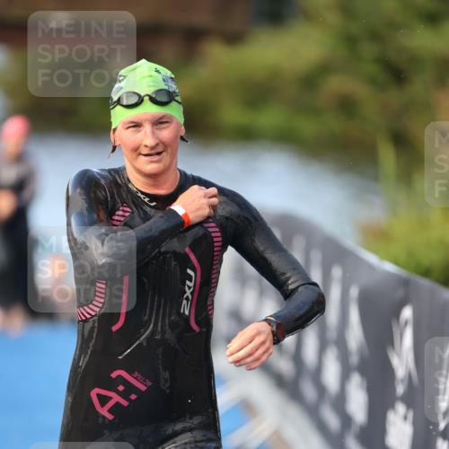 25.08.2024 - Elbe Triathlon Hamburg H.Heesch http://msf.ph/oto/6845773 25.08.2024 08:48:43 Schwimmen 114, 133, 143, 170 meine-sportfotos.de