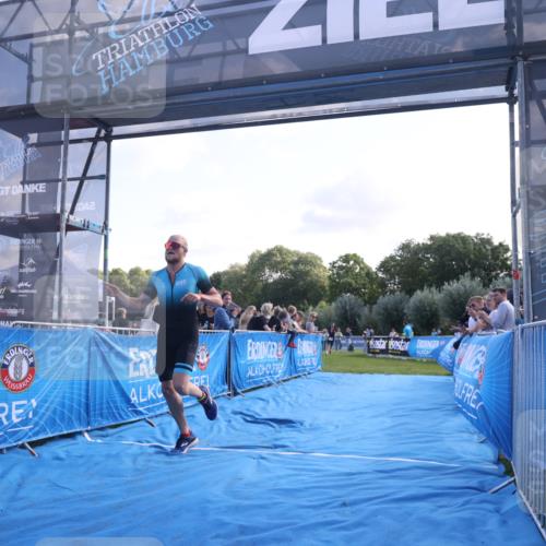 25.08.2024 - Elbe Triathlon Hamburg H.Heesch http://msf.ph/oto/6845782 25.08.2024 10:37:55 Ziel 167 meine-sportfotos.de