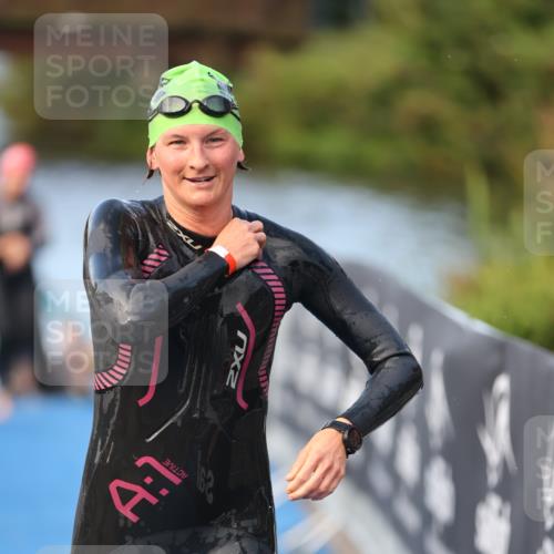 25.08.2024 - Elbe Triathlon Hamburg H.Heesch http://msf.ph/oto/6845783 25.08.2024 08:48:43 Schwimmen 114, 133, 143, 170 meine-sportfotos.de